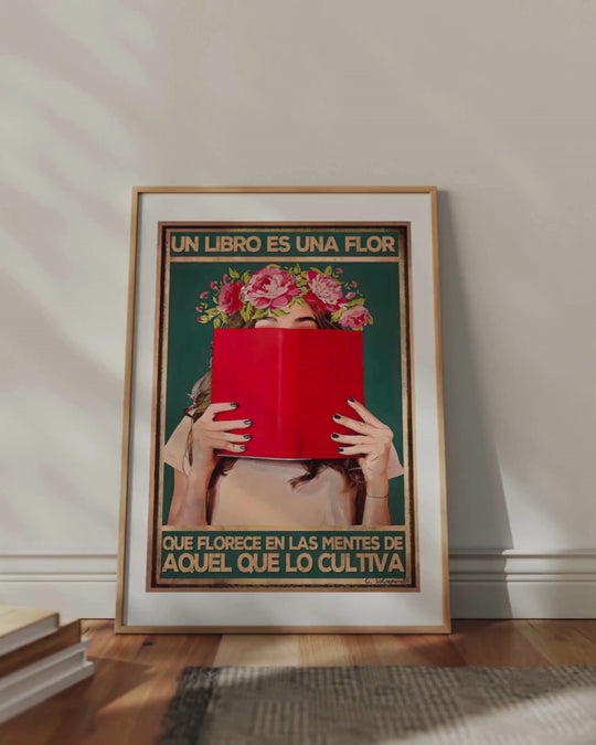 Un libro es una flor que florece de las mentes de aquel que lo cultiva